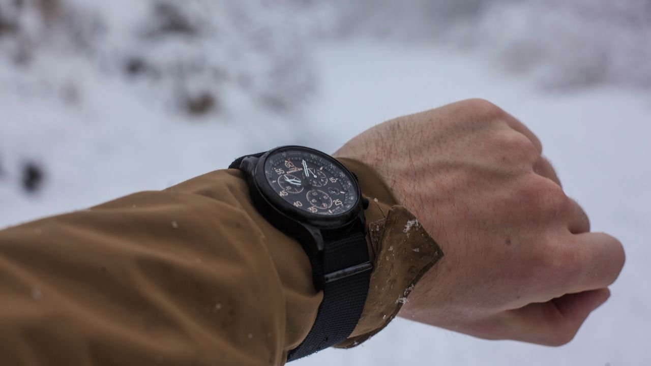 smart watch with compass